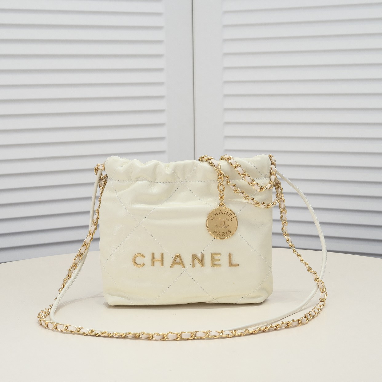 【シャネル】22bag 19-20-6cm