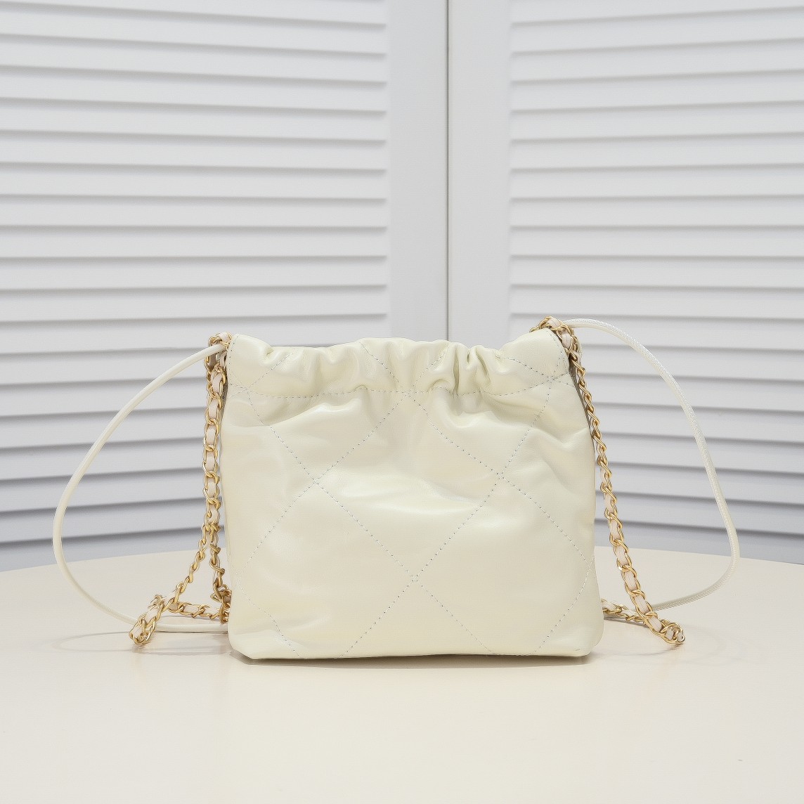 【シャネル】22bag 19-20-6cm