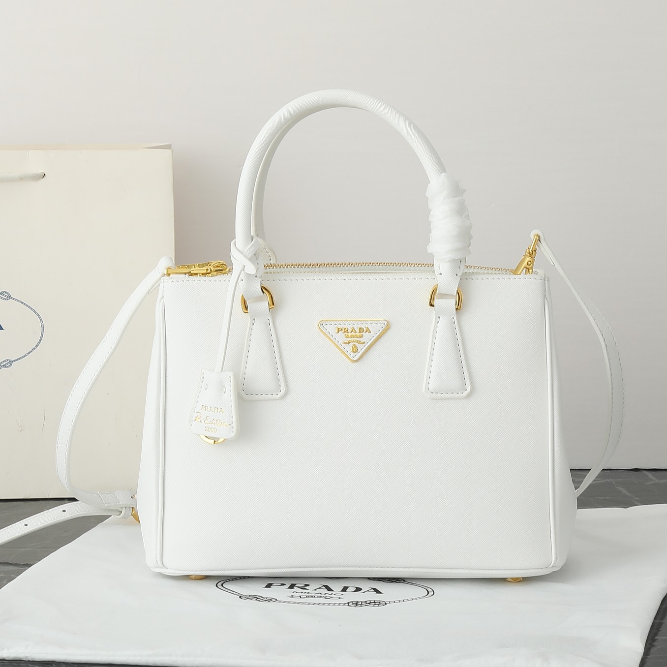 【PRADA】28×20×12cm