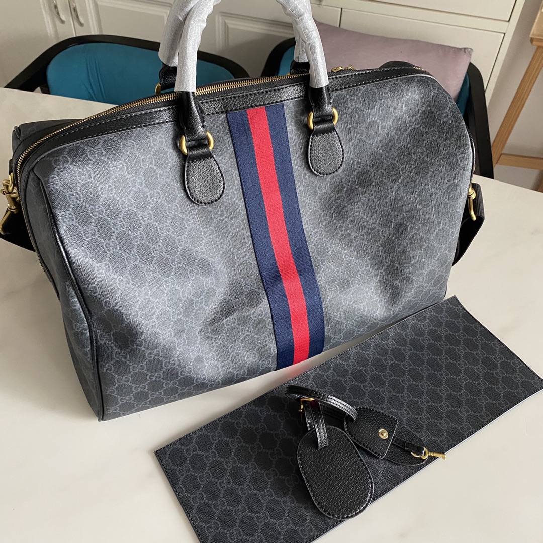【GUCCI】44-27-24cm
