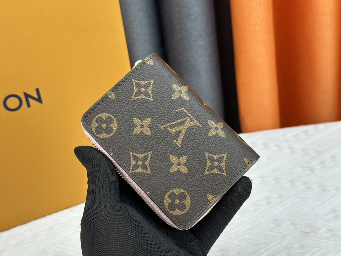 【LOUIS VUITTON】12 x 9 x 3.5CM