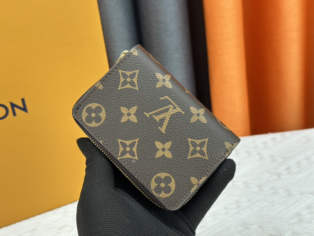 【LOUIS VUITTON】12 x 9 x 3.5CM