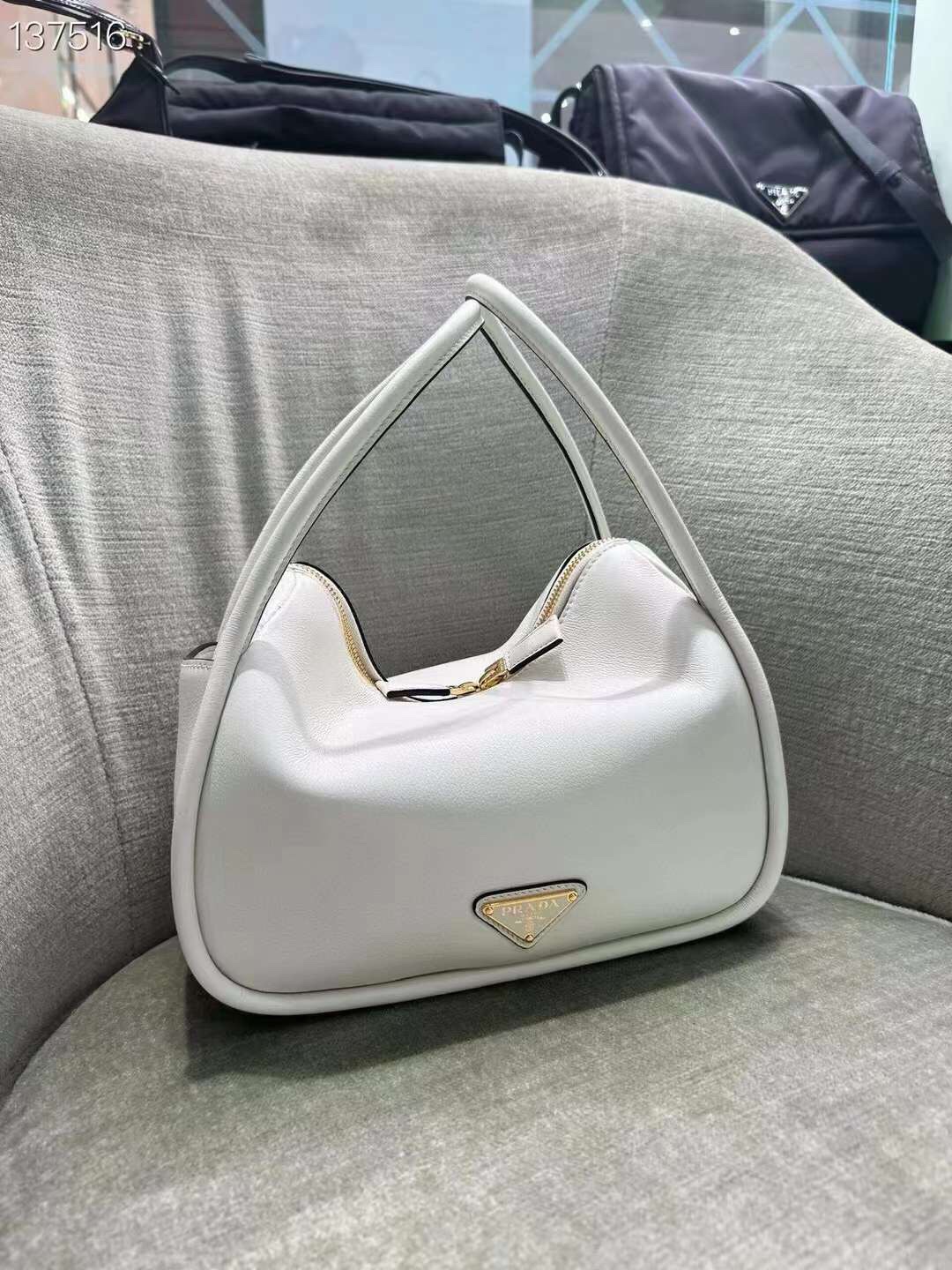【PRADA】Lindy 25*18*10.5cm