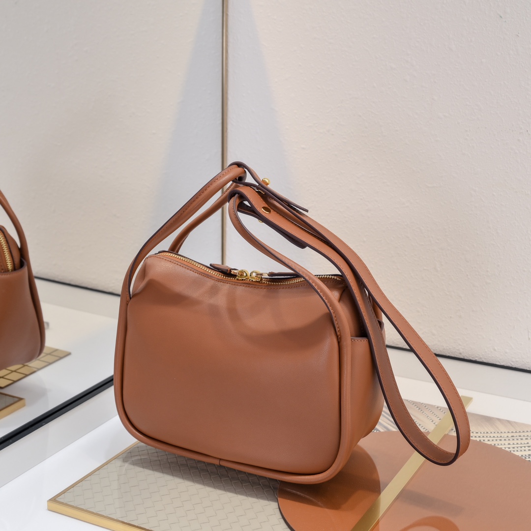 【PRADA】Lindy 25*18*10.5cm