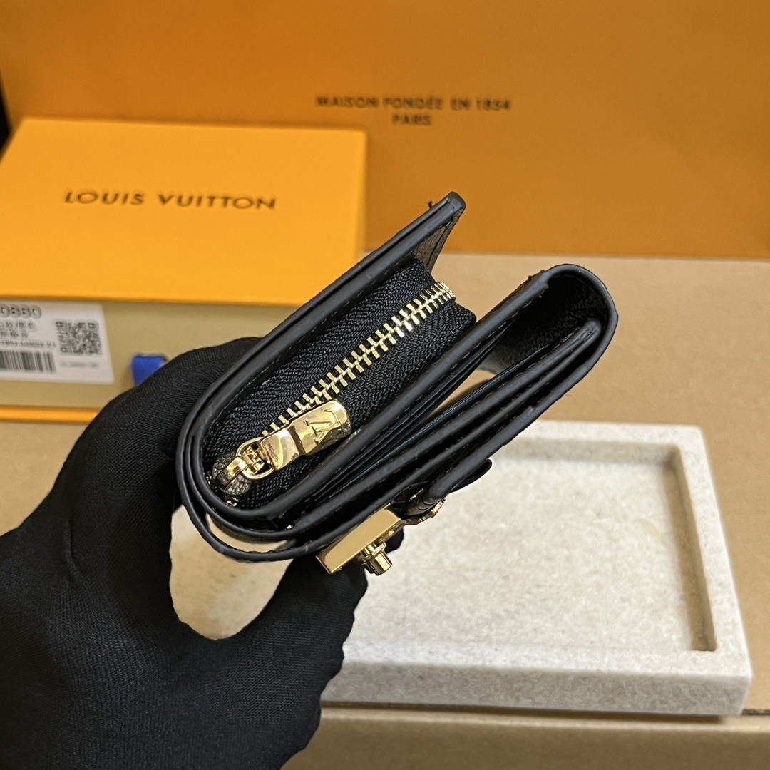 【LOUIS VUITTON】Métis 11.5 x 8.5 x 4 cm