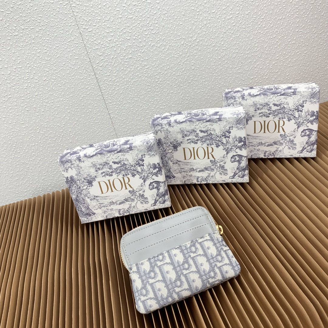 【DIOR 】11.5 x 9.5 x 2 CM