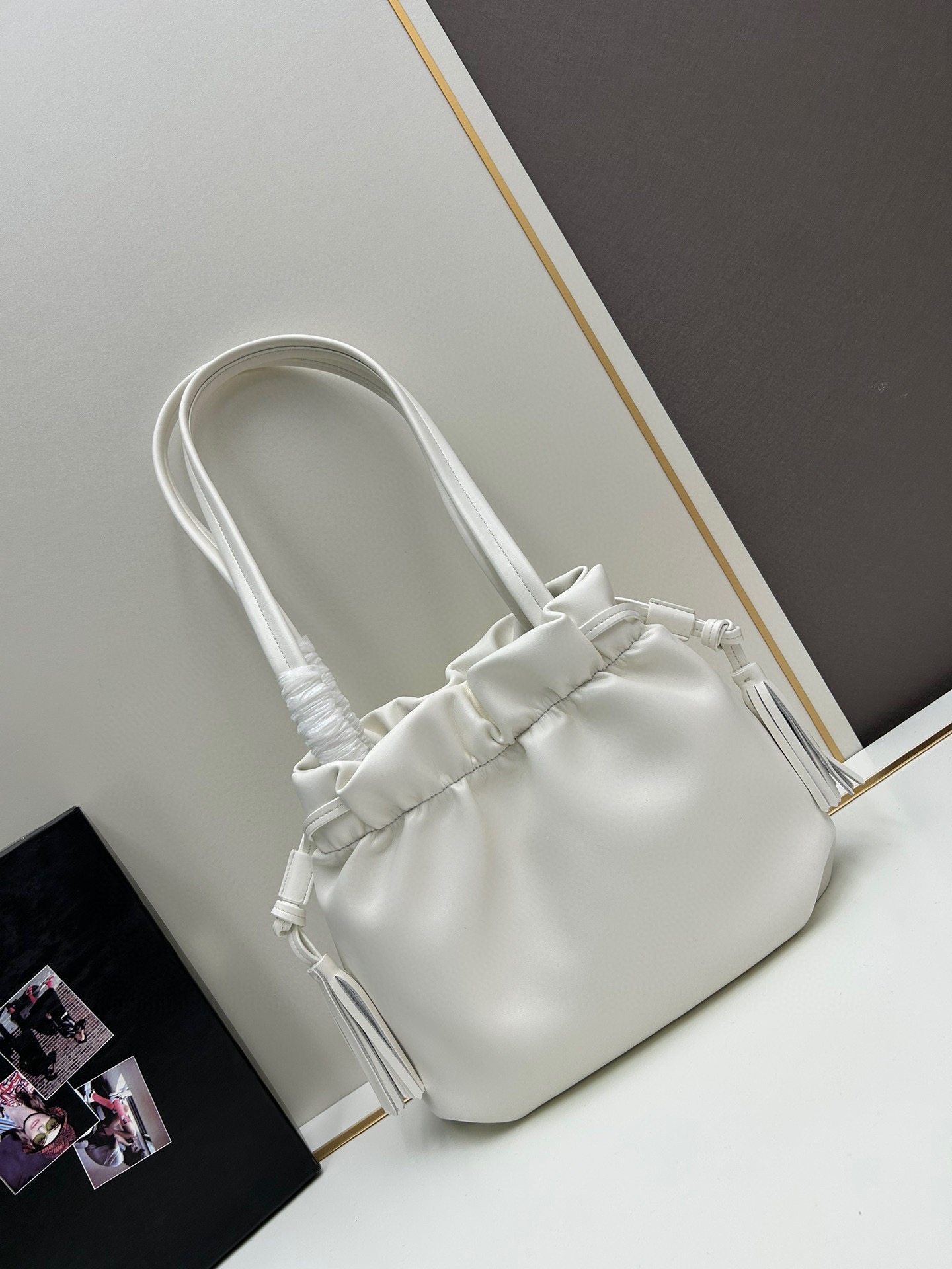 【PRADA】 24*25*11cm