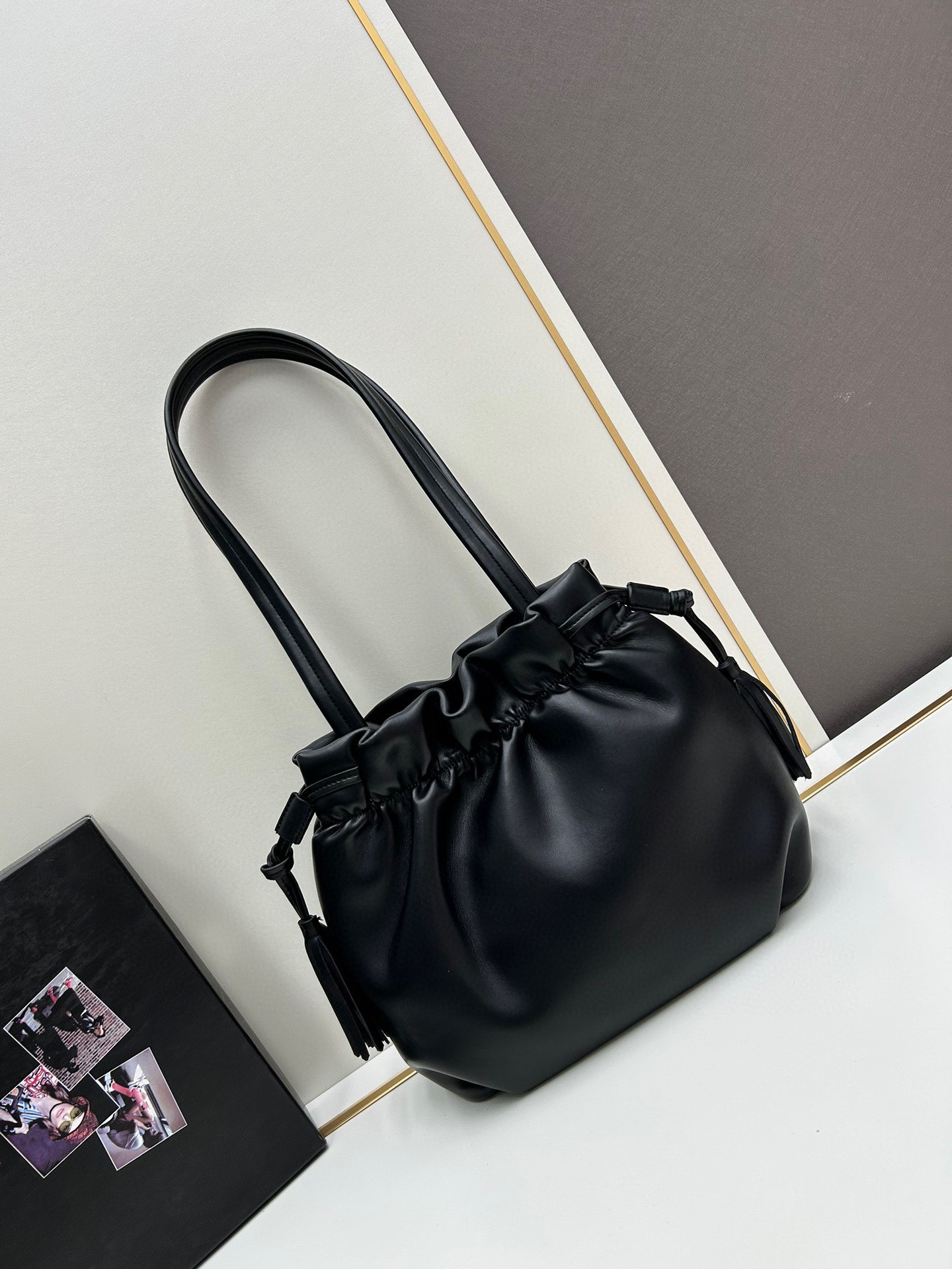 【PRADA】 24*25*11cm