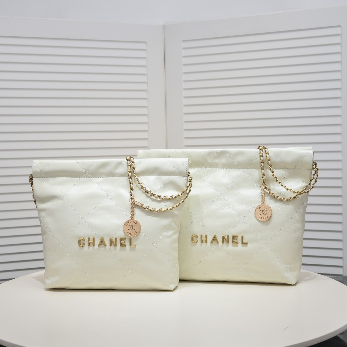【シャネル】22 bag