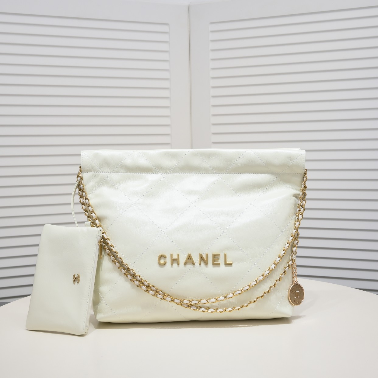 【シャネル】22 bag