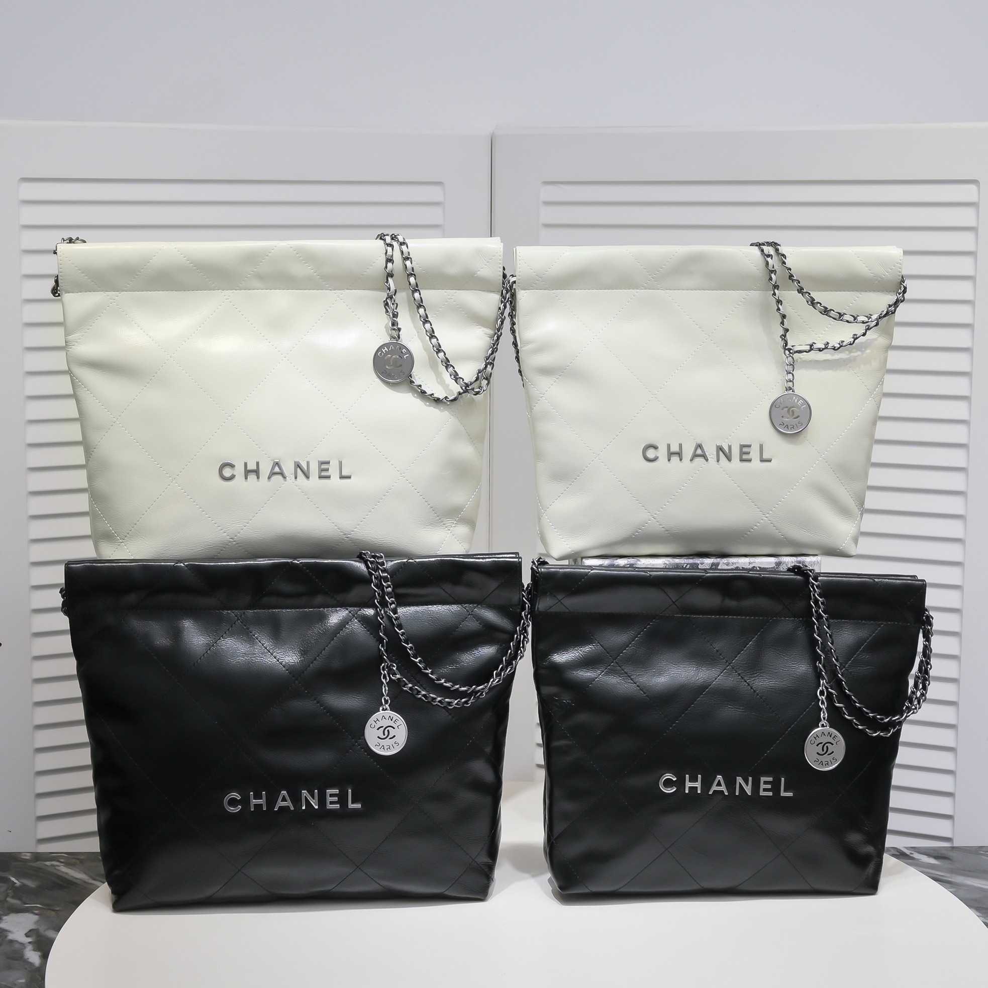 【シャネル】22 bag