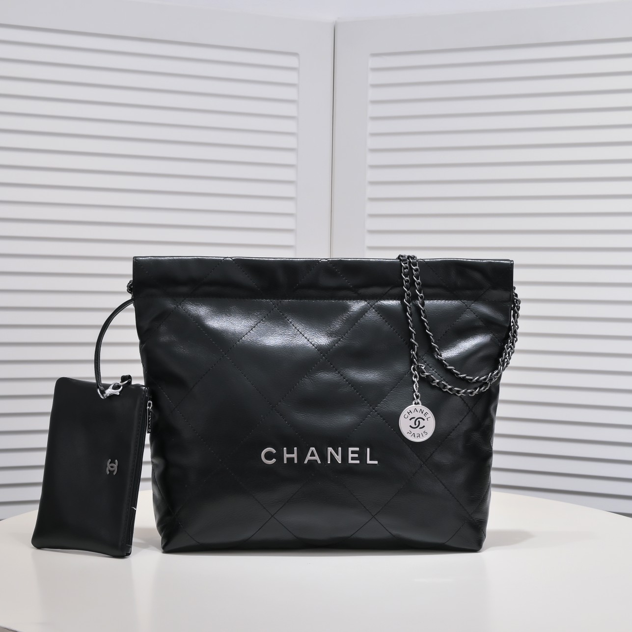 【シャネル】22 bag