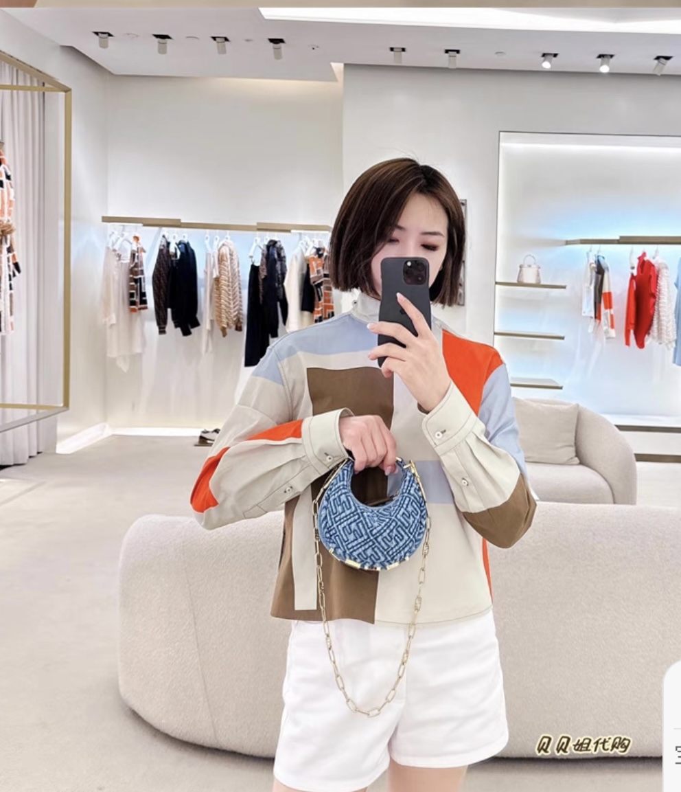 【Fendi】praphy