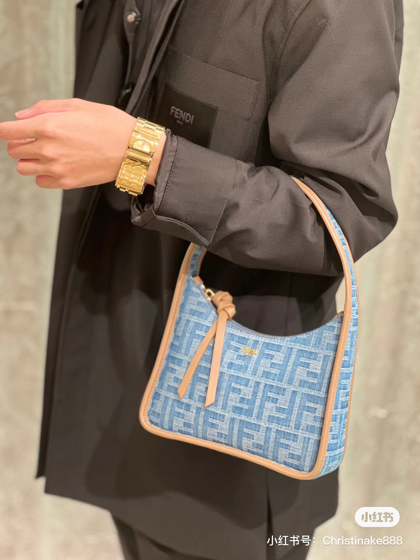 【Fendi】27x20.5x7cm