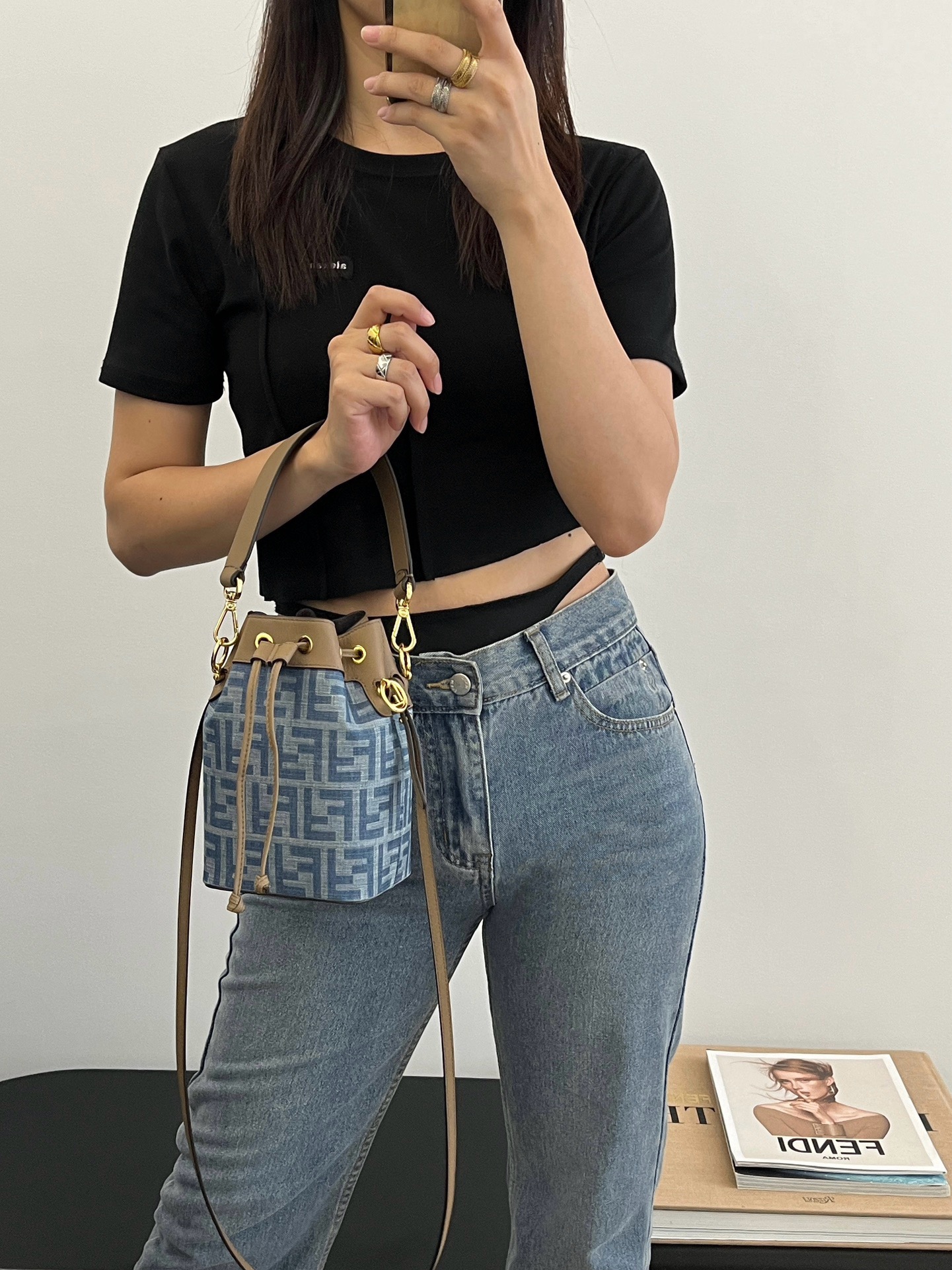 【Fendi】12x18x10cm