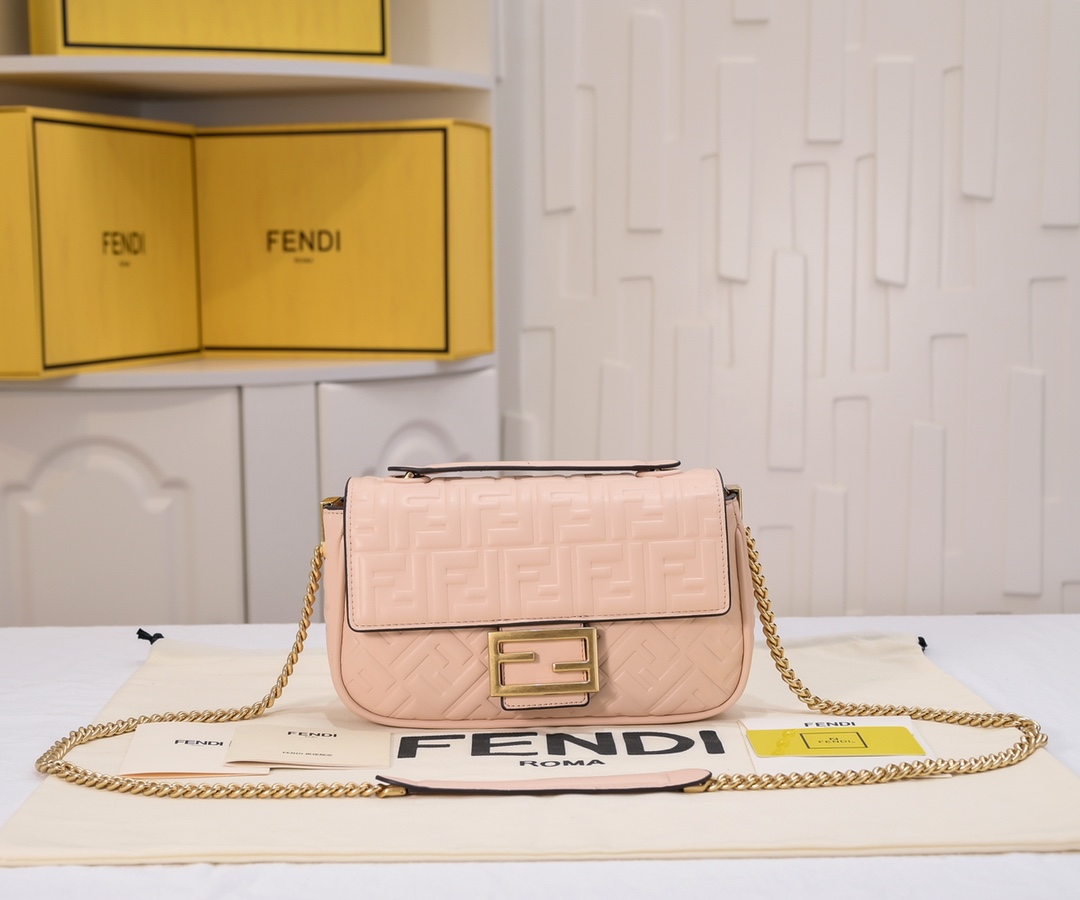 【Fendi】24x14.5x7cm