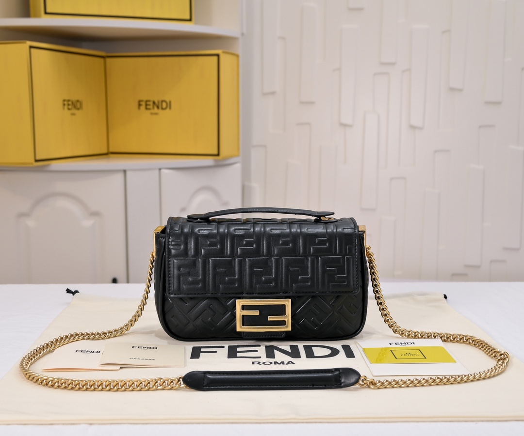 【Fendi】24x14.5x7cm