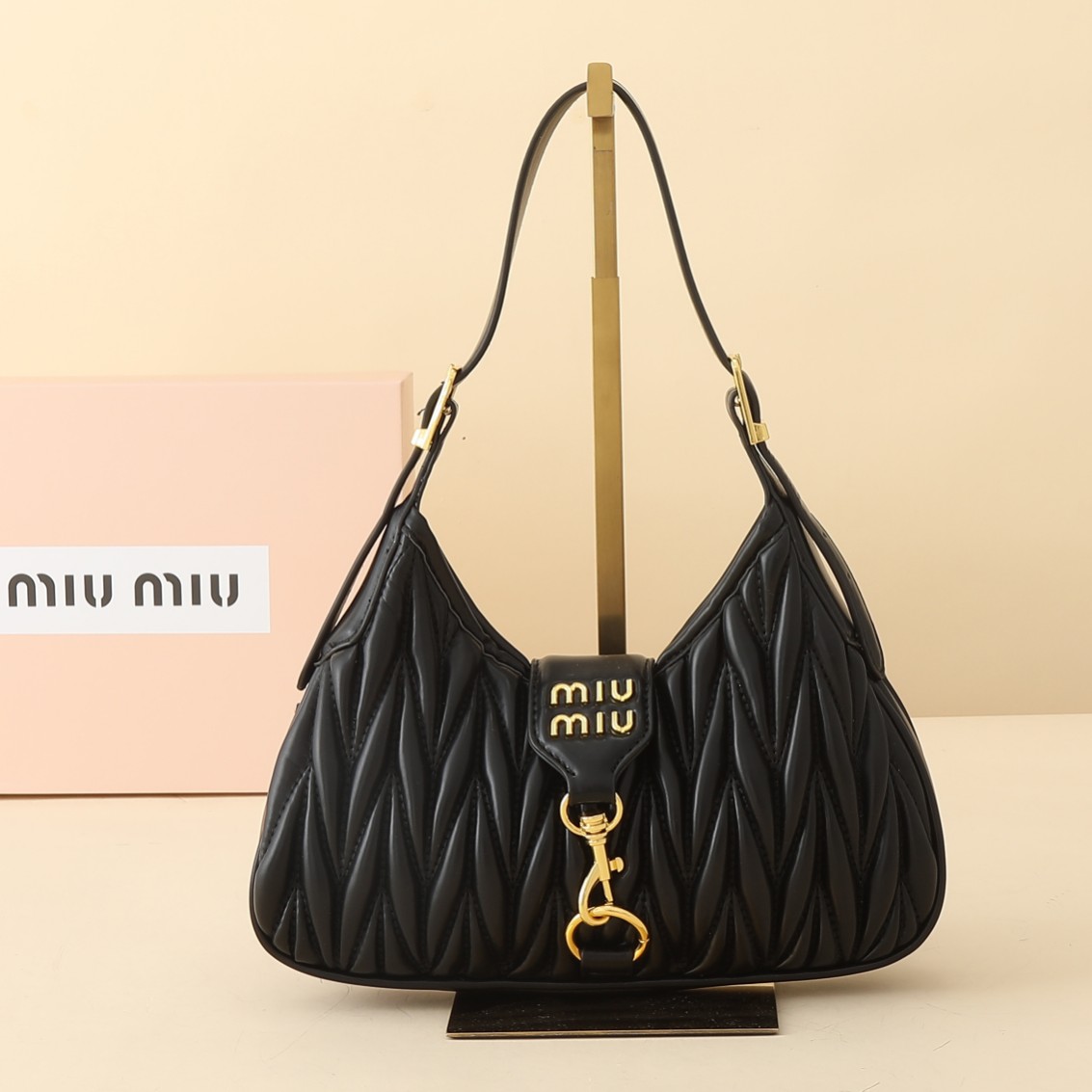 【MIUMIU】Matelasse 29*15*4CM