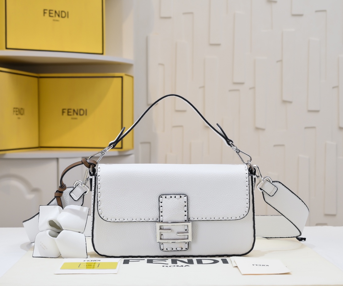 【Fendi】 Baguette