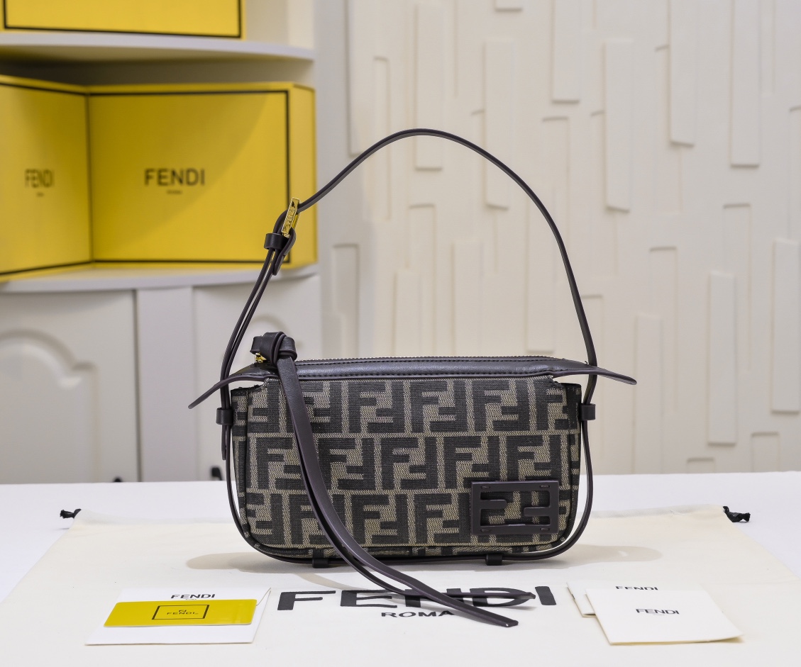 【Fendi】simply