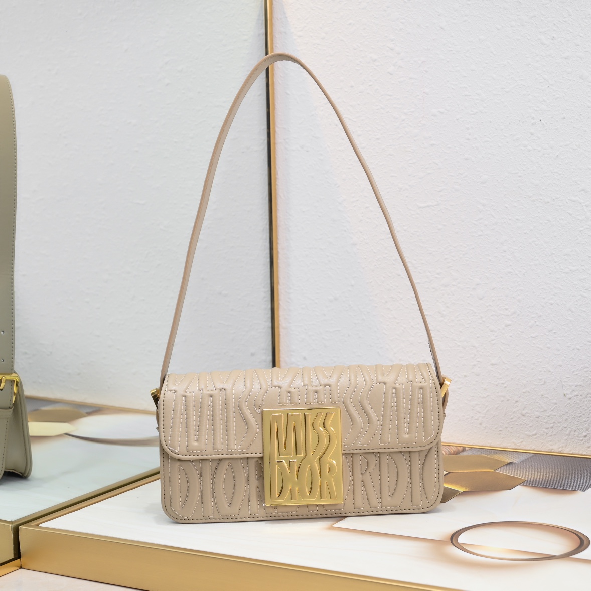 【DIOR】Miss Dior 22x11x6CM