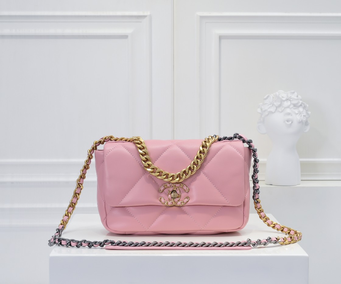 【シャネル】19BAG