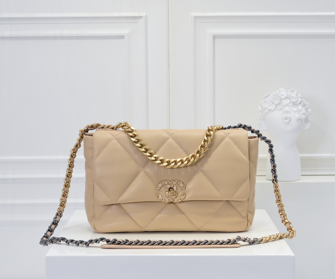 【シャネル】19BAG