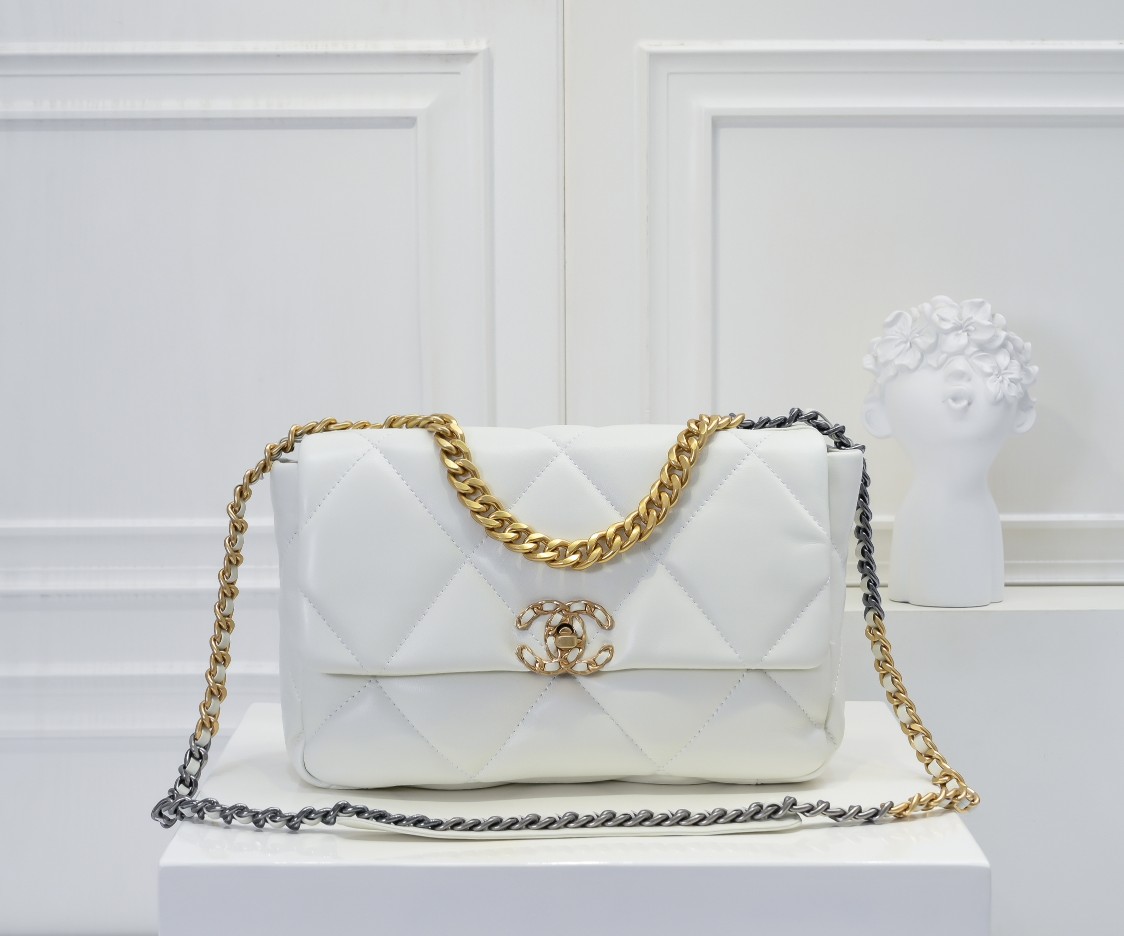 【シャネル】19BAG
