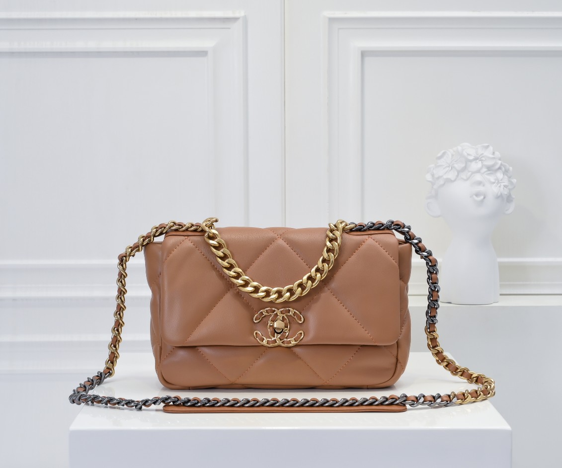 【シャネル】19BAG