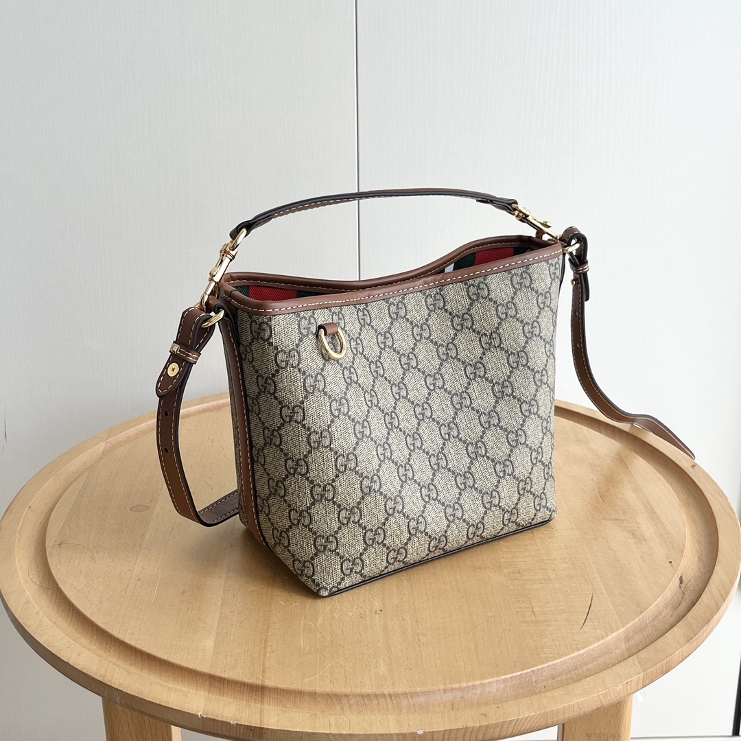 【GUCCI】20.5x18x11.5cm