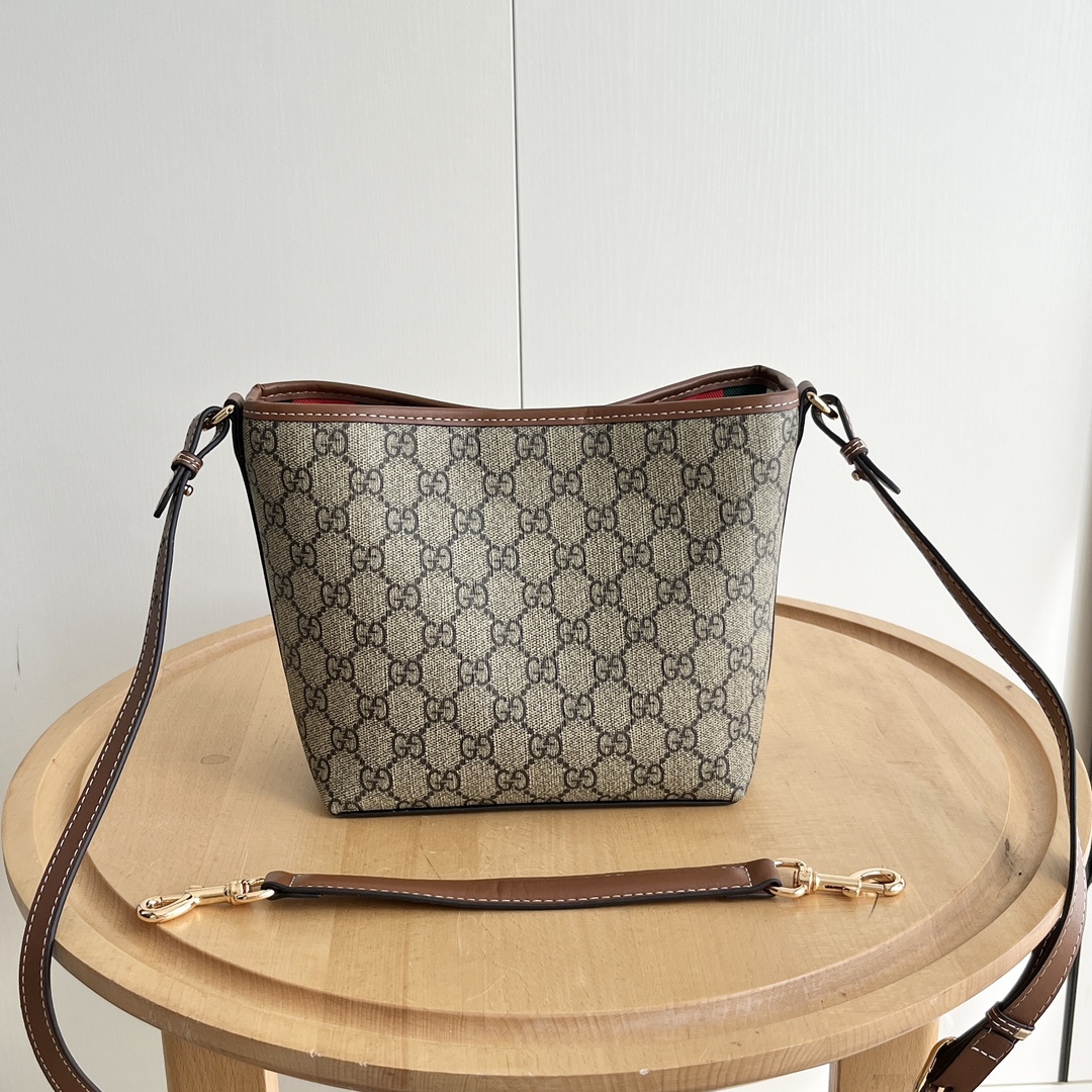 【GUCCI】20.5x18x11.5cm