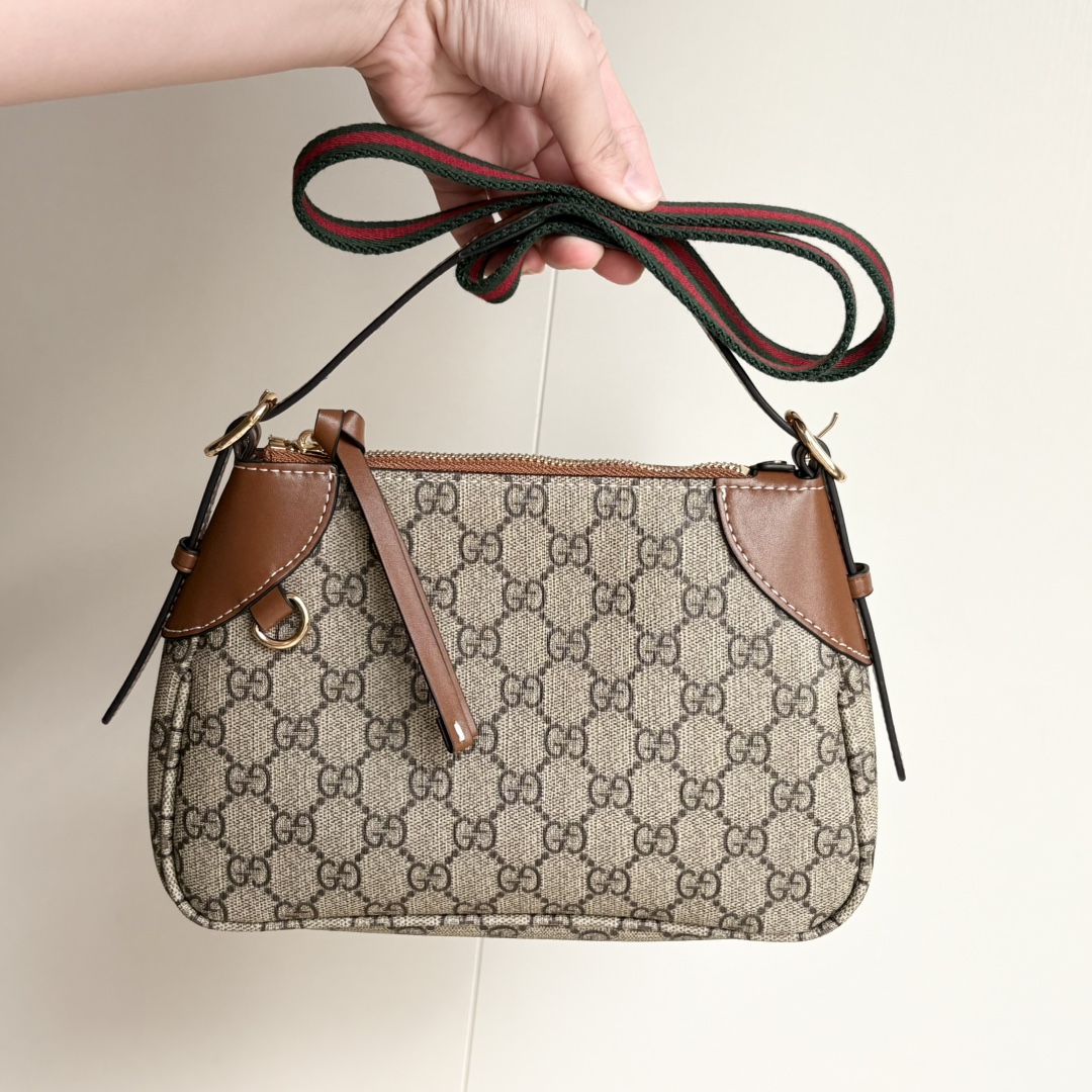 【GUCCI】GG Emblem