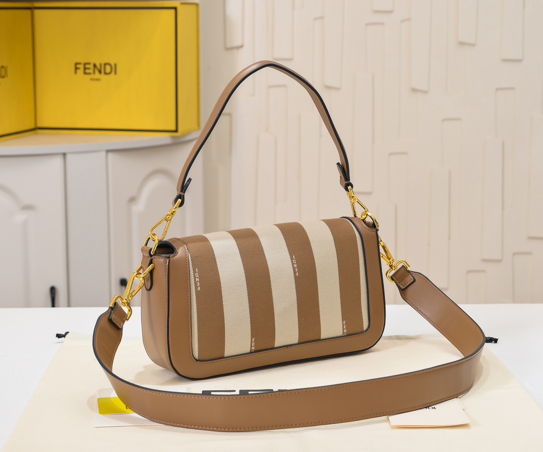 【Fendi】Baguette  27X6X15CM