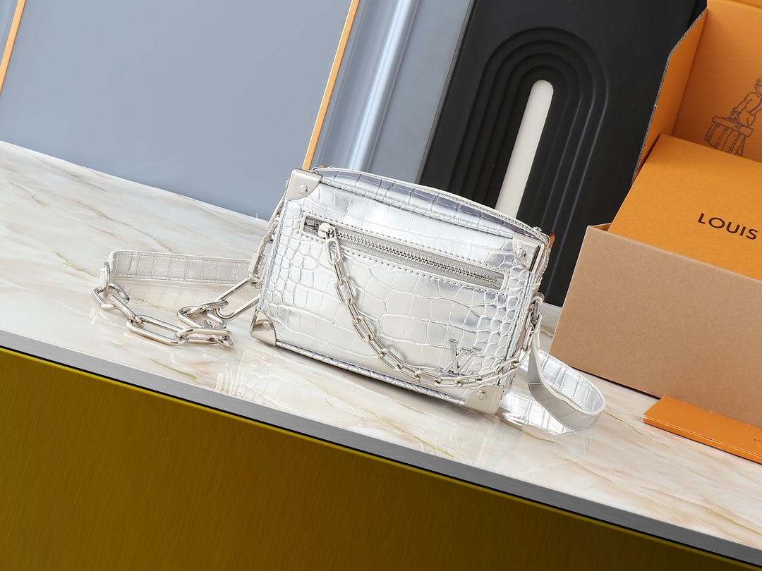 【LOUIS VUITTON】Soft Trunk 18.5×13×8cm