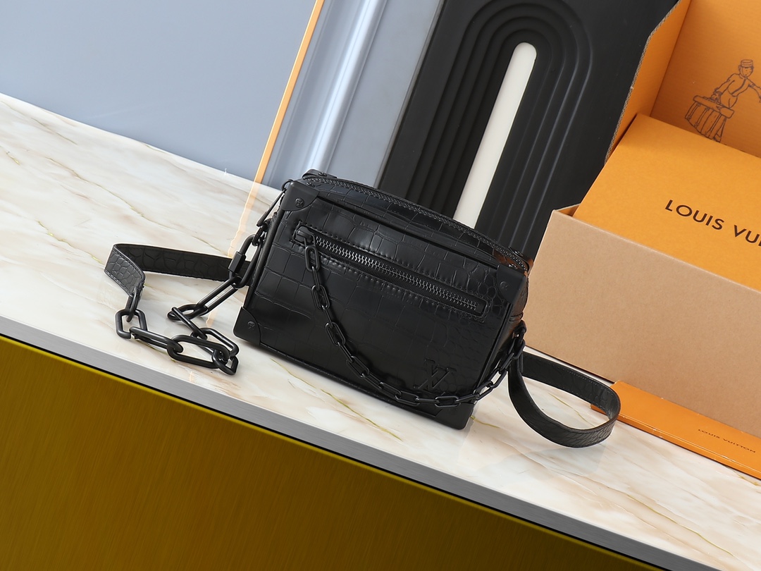 【LOUIS VUITTON】Soft Trunk 18.5×13×8cm