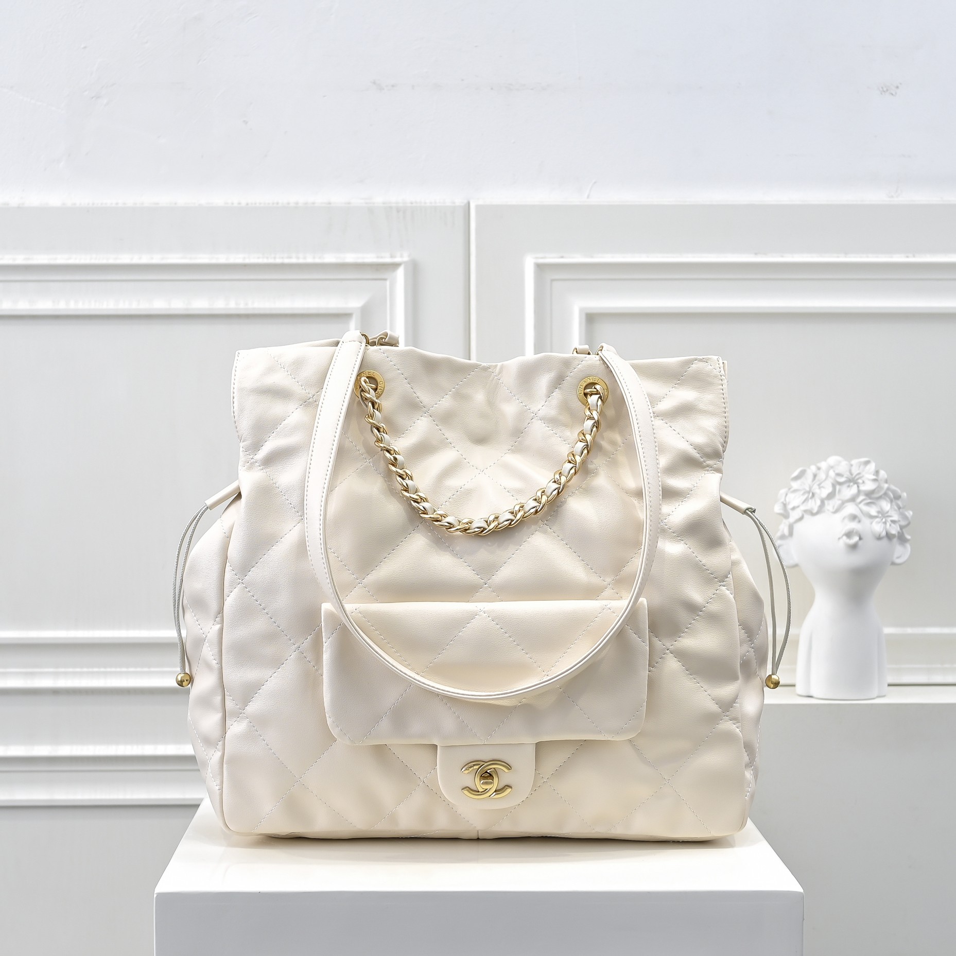 【シャネル】36x34x8cm