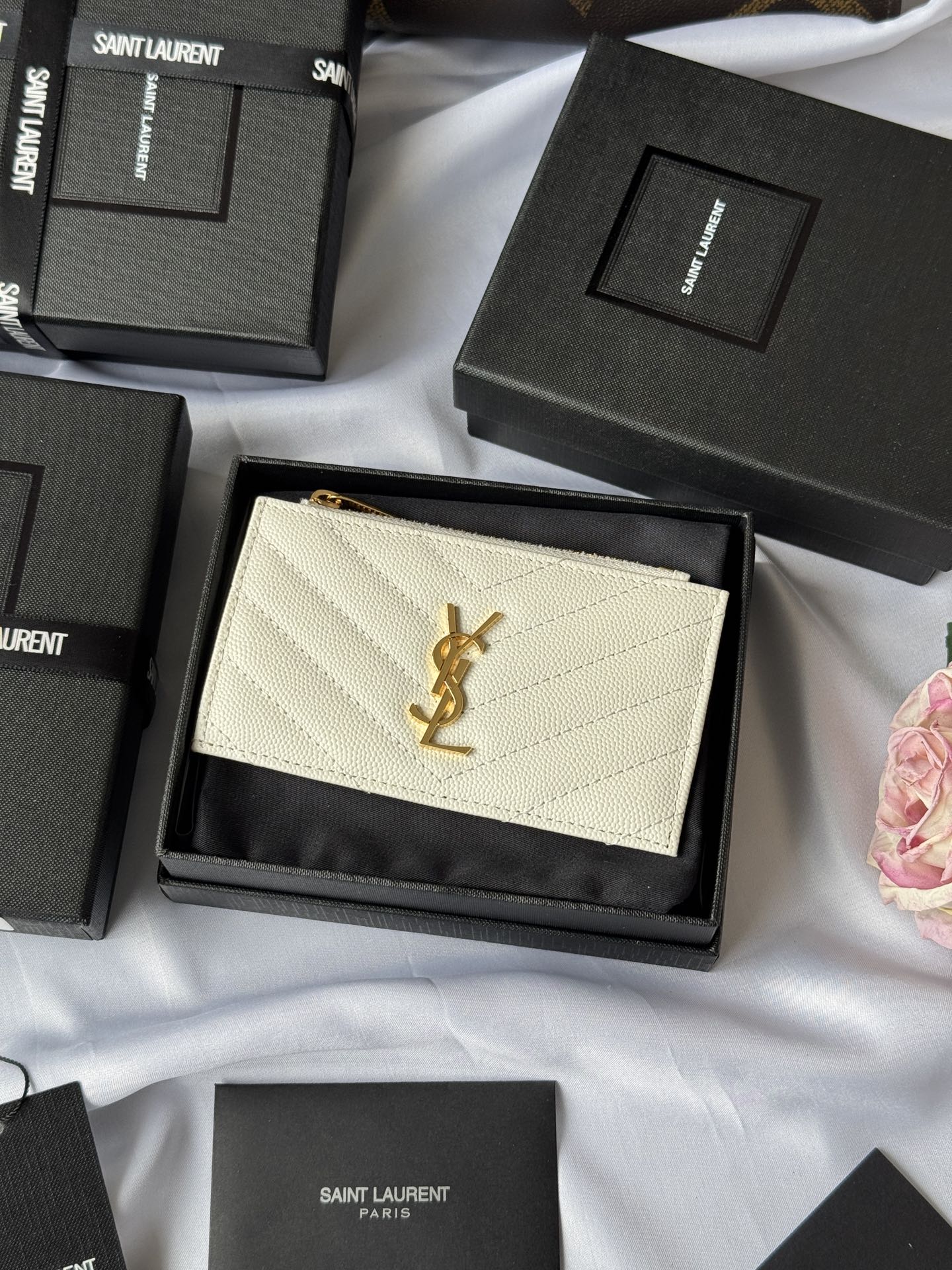 【Yves Saint laurent】高品質の 13*8*2cm