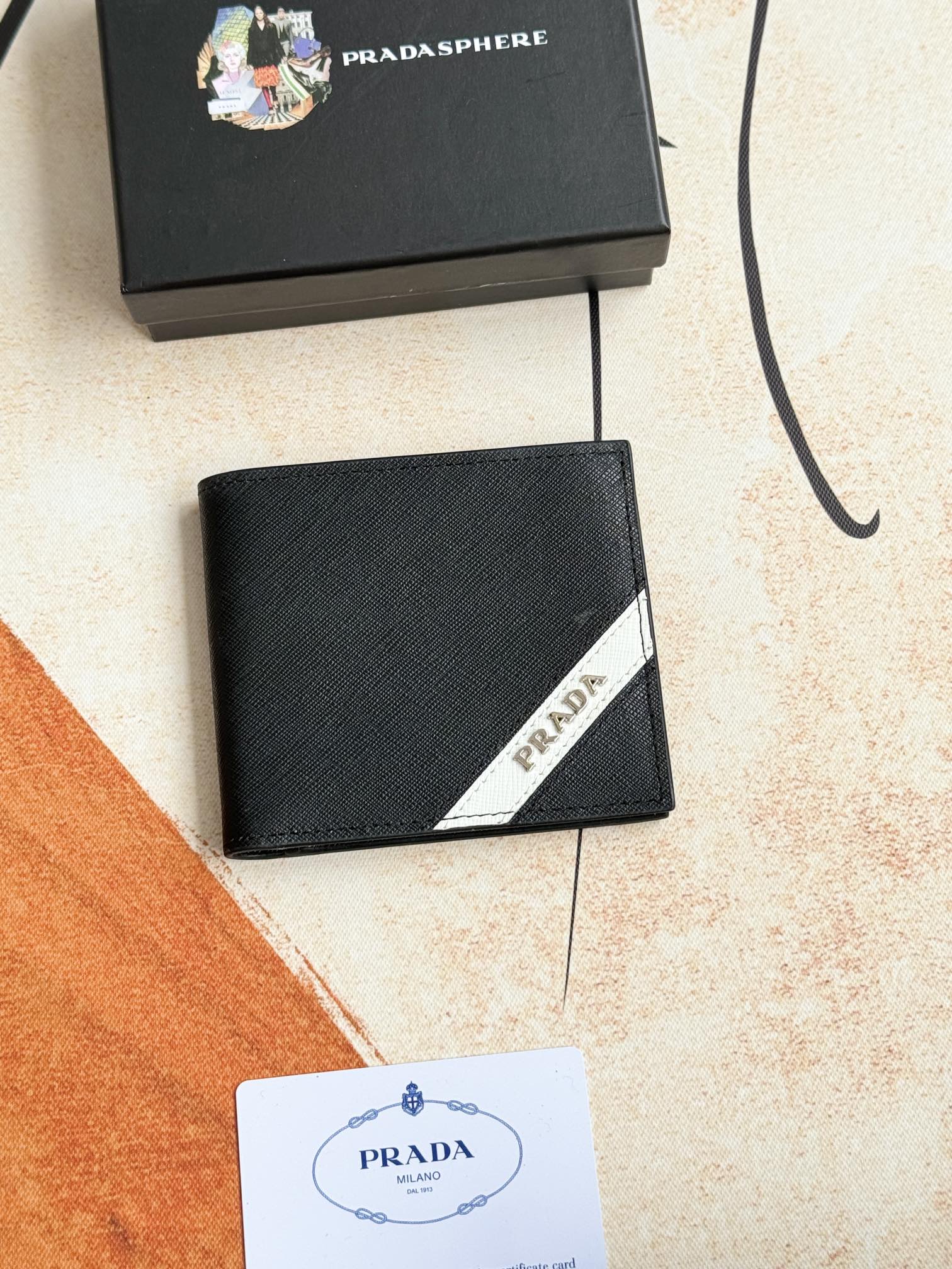 【PRADA】11*9cm