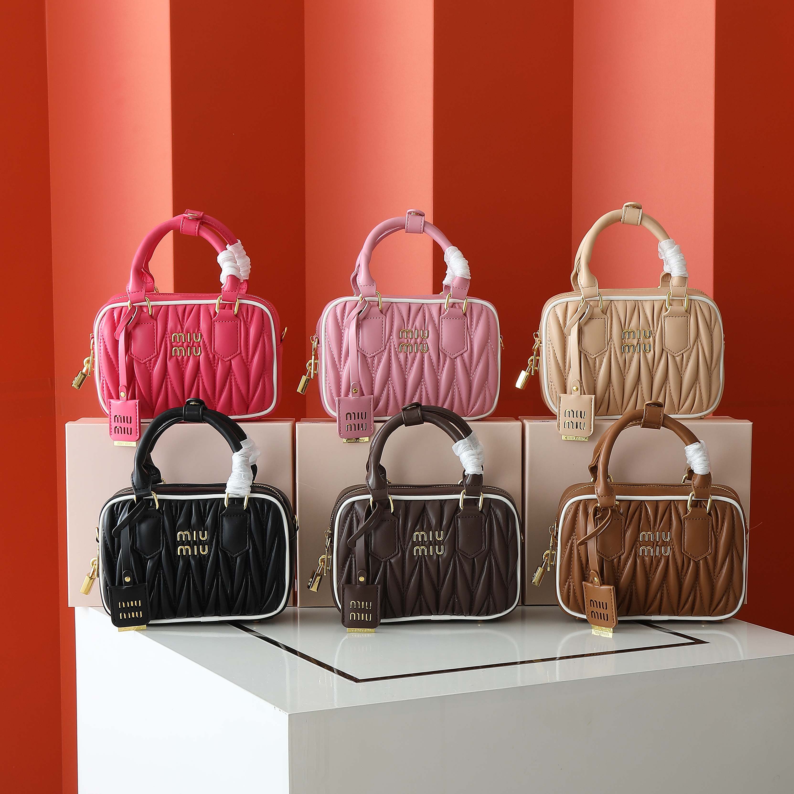 【MIUMIU】20x14x7CM
