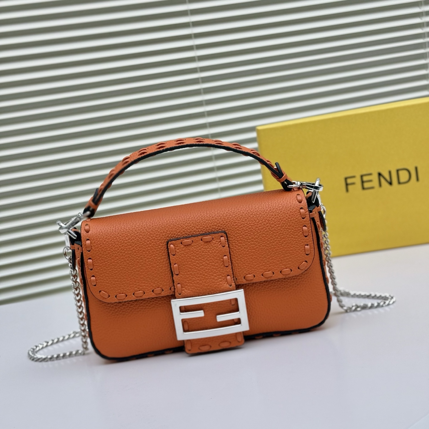【Fendi】Baguette 20×12×5cm