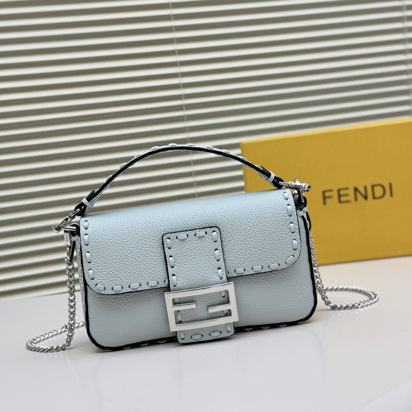 【Fendi】Baguette 20×12×5cm