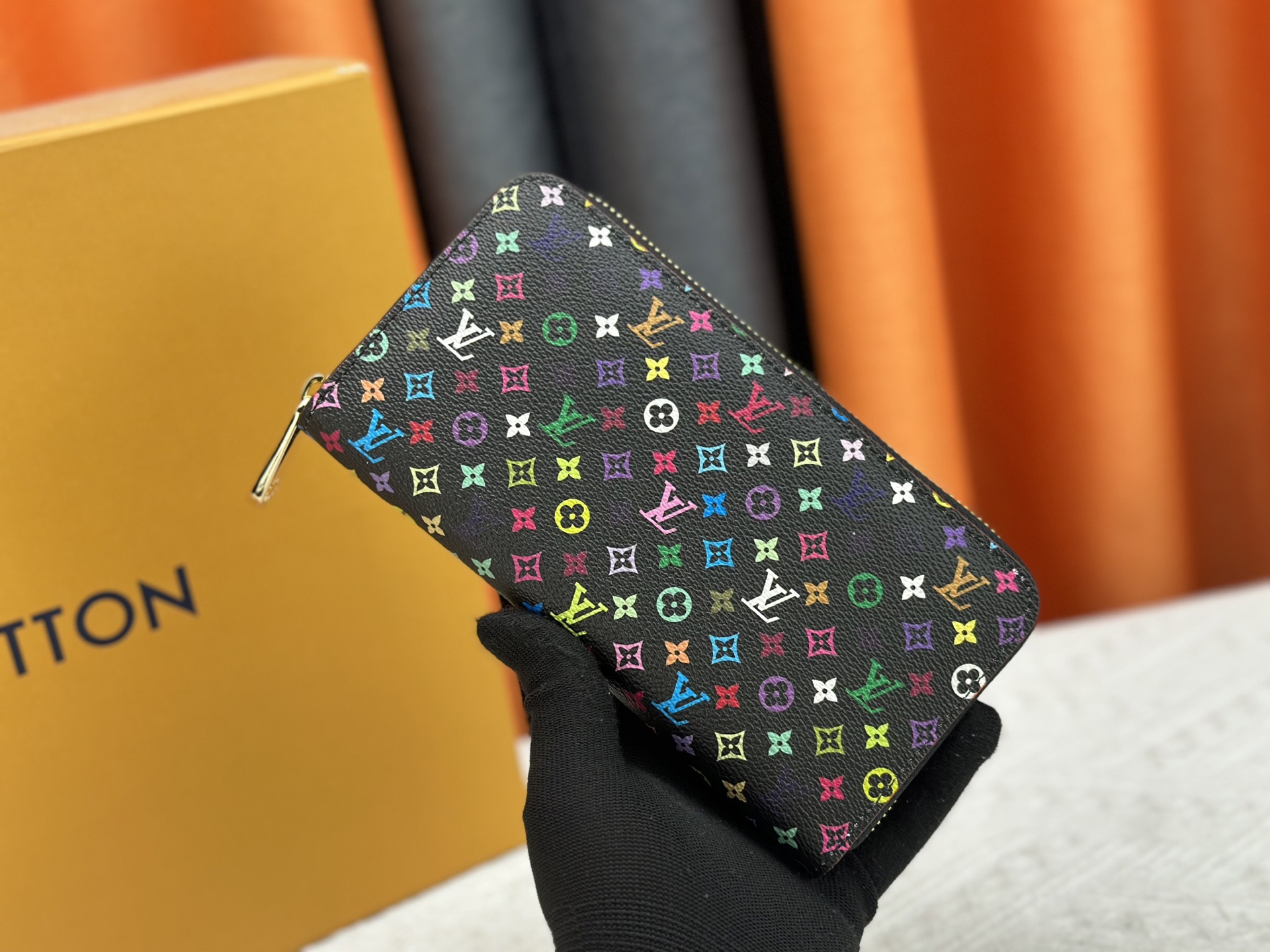 【LOUIS VUITTON】19.5 x 10.5 x 2.5CM