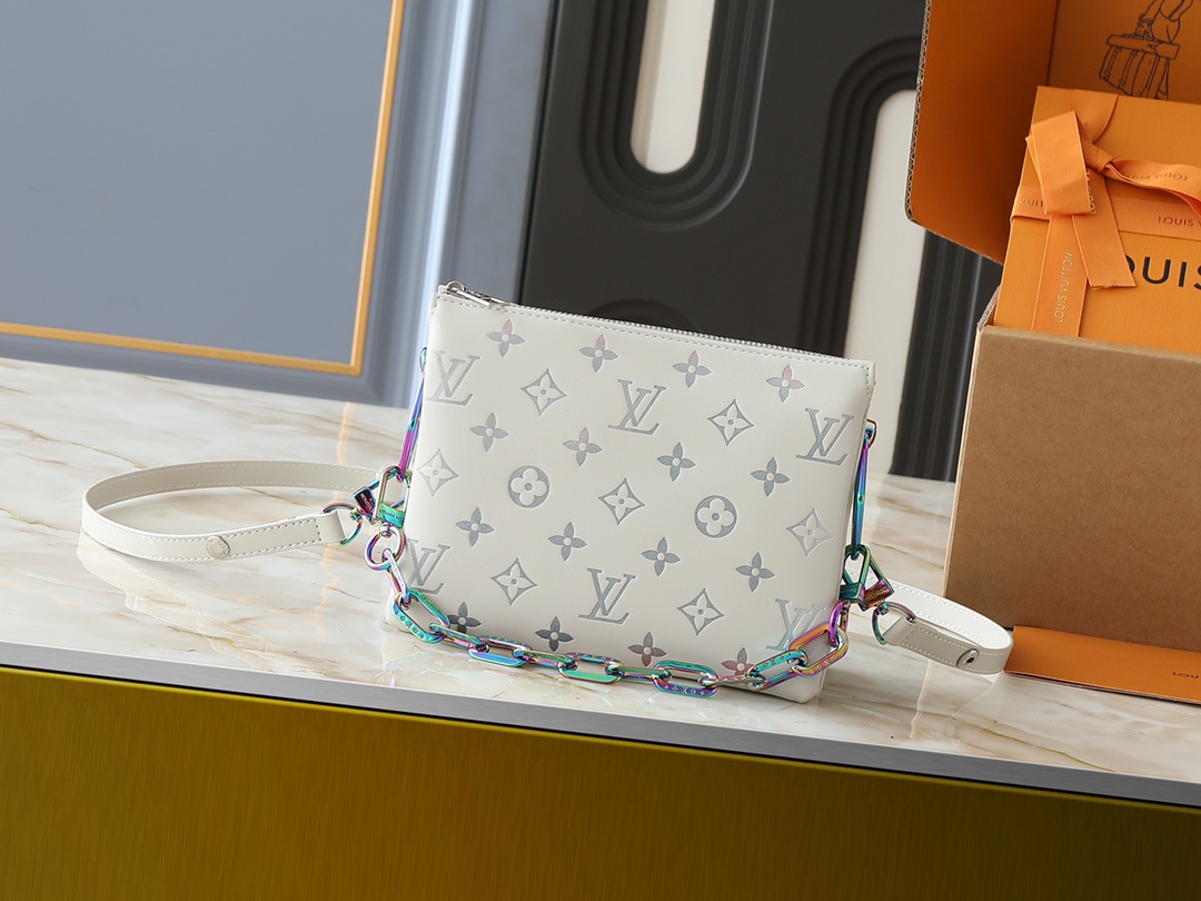 【LOUIS VUITTON】Coussin BB 21.0 x 16.0 x 7.0cm