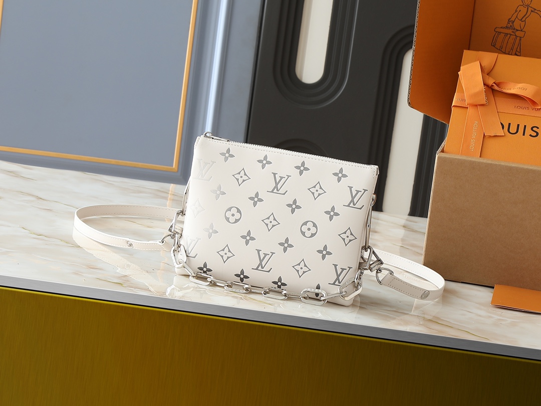 【LOUIS VUITTON】Coussin BB 21.0 x 16.0 x 7.0cm