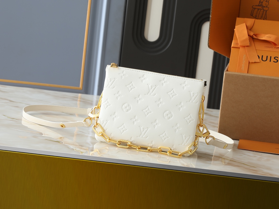 【LOUIS VUITTON】Coussin BB 21.0 x 16.0 x 7.0cm