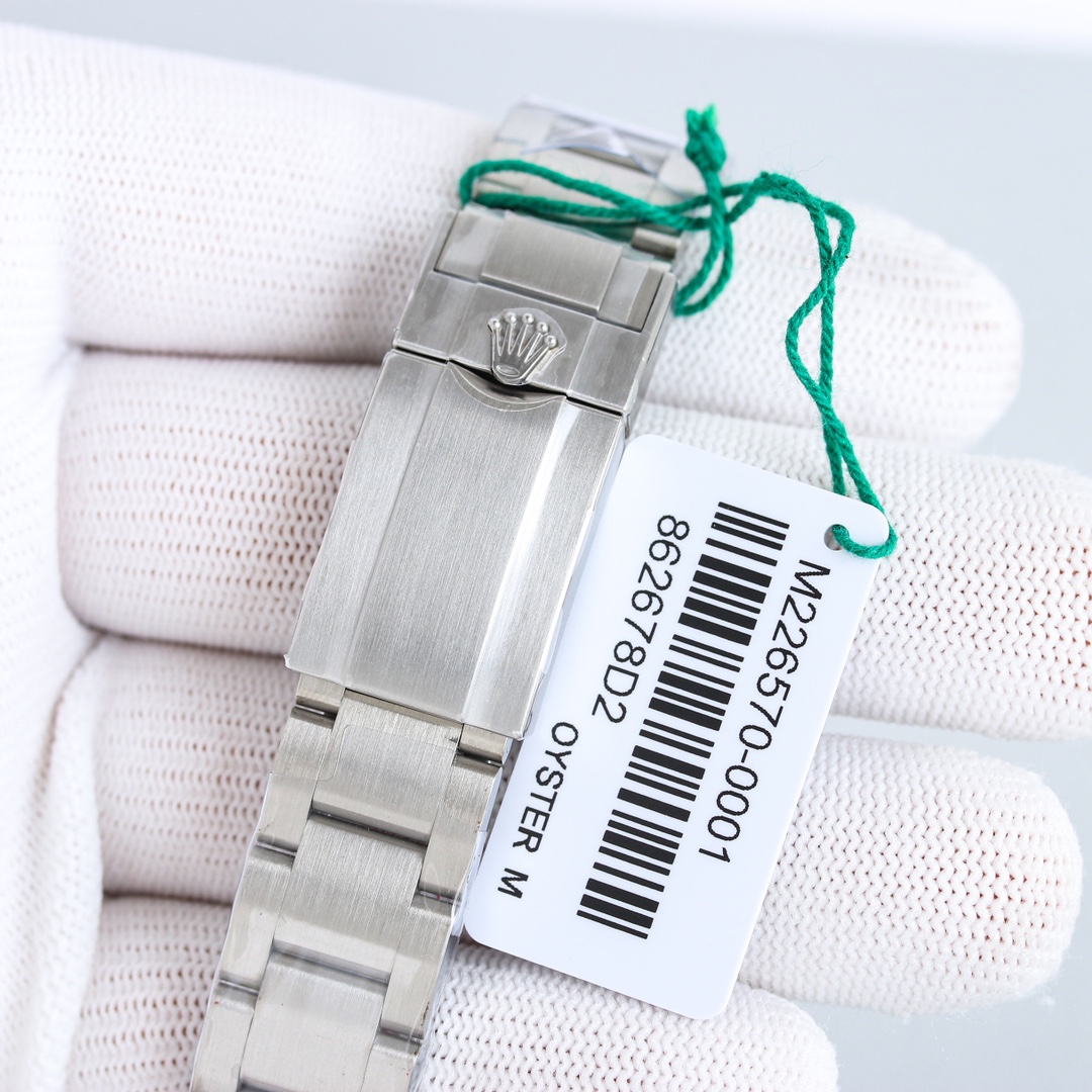 【15-20日間の輸送時間】代金引換 エクスプローラー II  226570 42MM