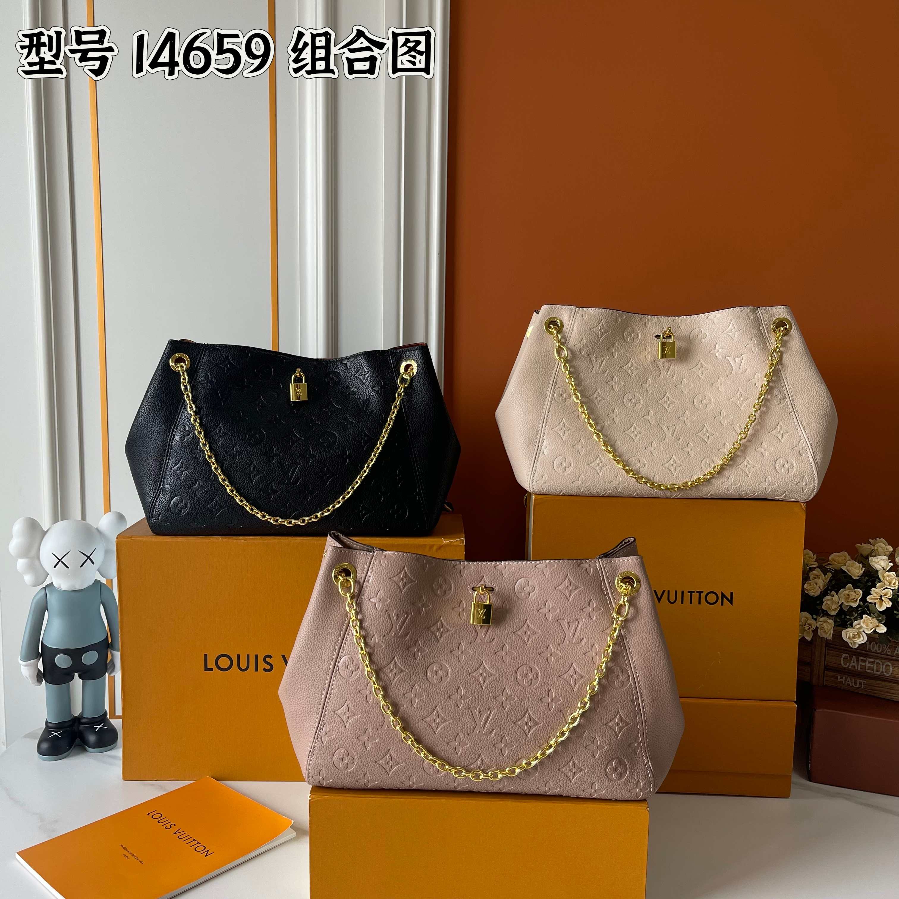 【LOUIS VUITTON】Anytime 34 x 20 x 13cm