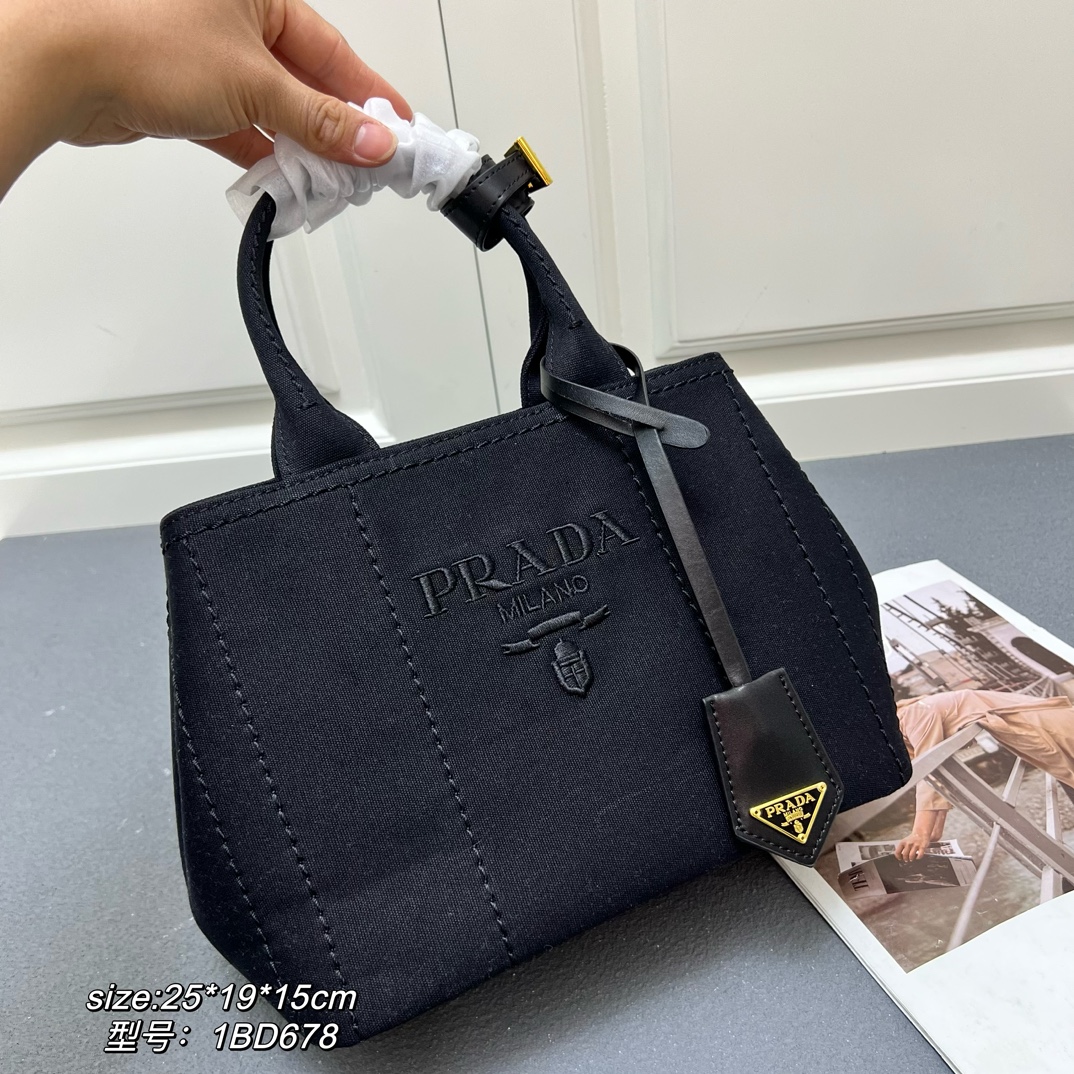 【PRADA】25*19*15cm