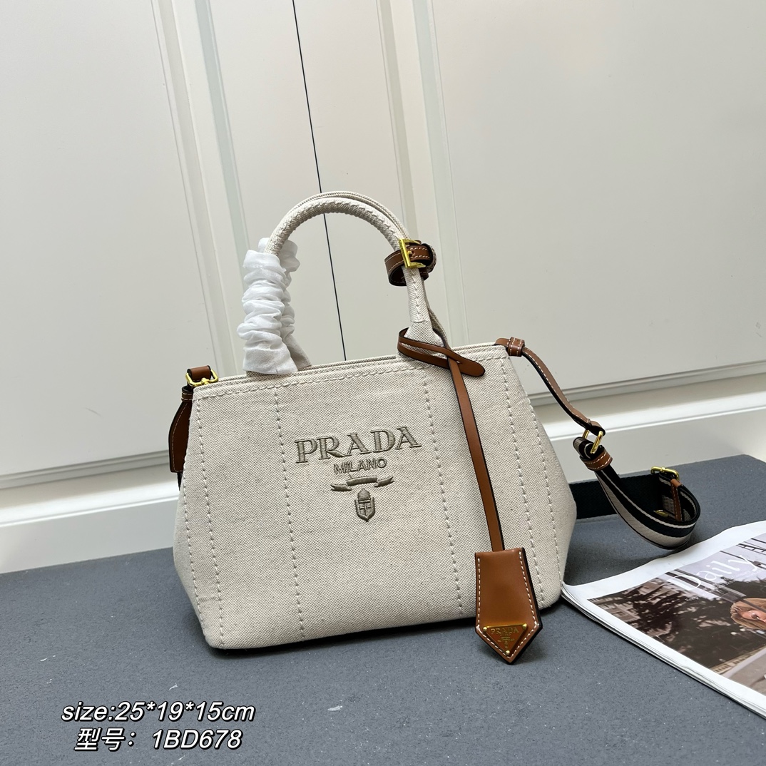 【PRADA】25*19*15cm