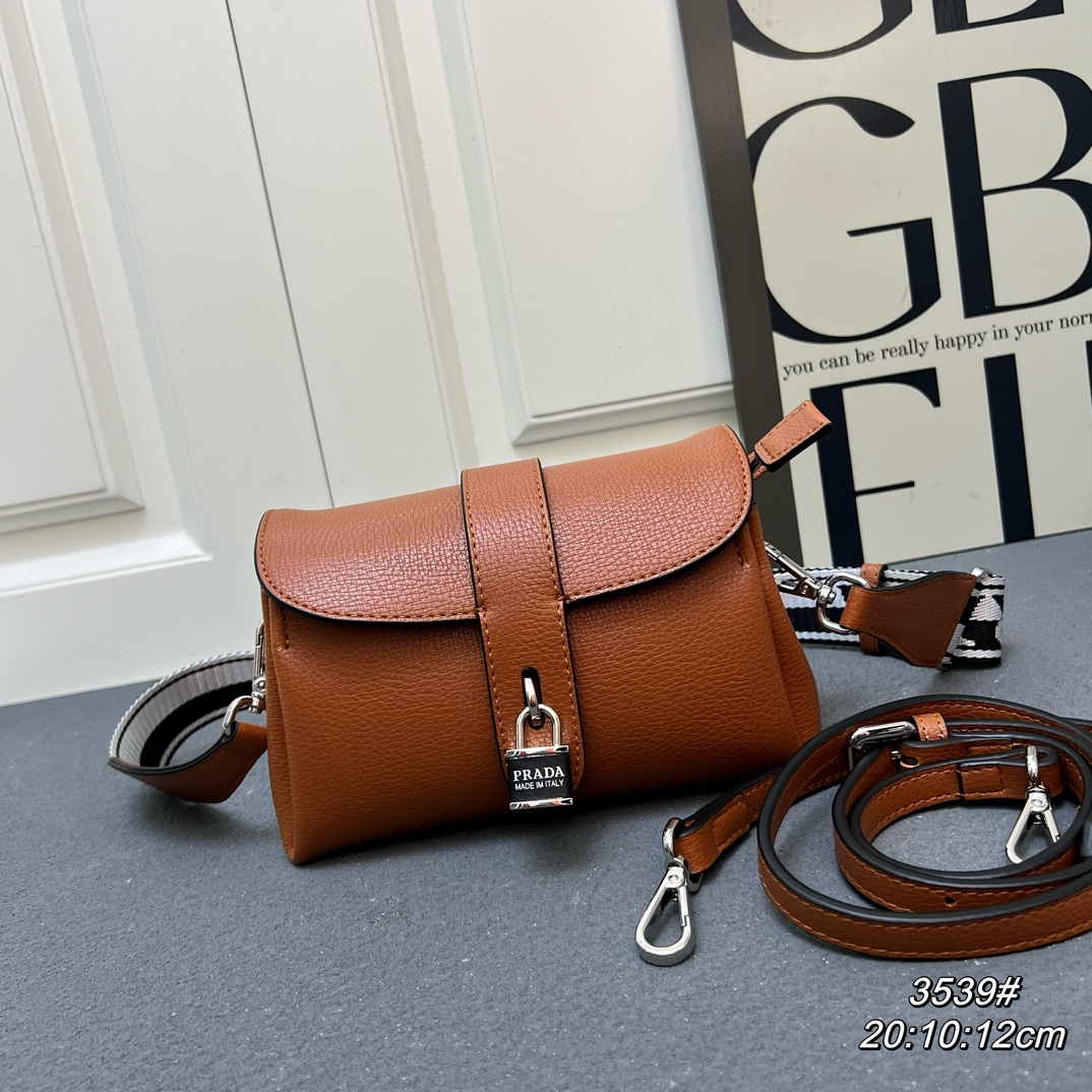 【PRADA】20*10*12cm
